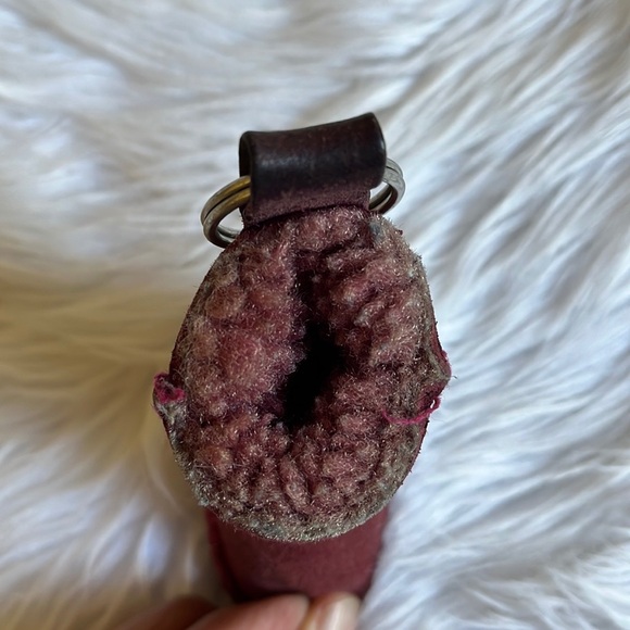 Vintage Ugg Boot Keychain - Picture 4 of 12